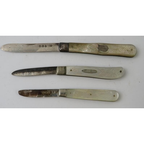 439 - Eleven mixed folding pocket knives including three hallmarked silver bladed fruit knives with MOP ha... 