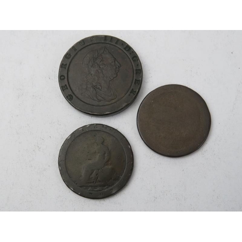 49 - An assorted group of British and World coins, late 18th-21st century. Commemorative coins and Georgi... 