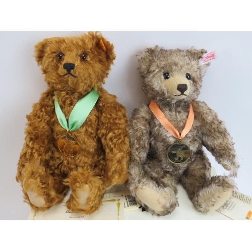 70 - Two Steiff Danbury Mint exclusive ‘Bear of the Year’ teddy bears, dated 2007 and 2009. Fully jointed... 