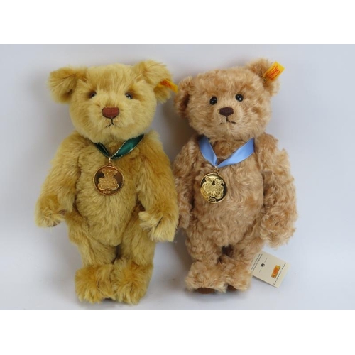 73 - Two Steiff Danbury Mint exclusive ‘Bear of the Year’ teddy bears, dated 2001 and 2002. Fully jointed... 