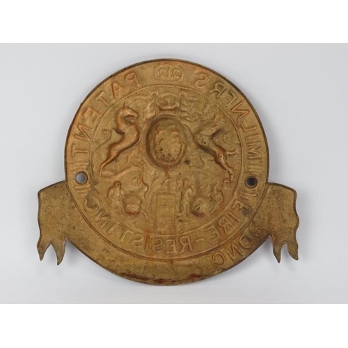 8 - A large Milners’ Patent Fire-Resisting Strong Holdfast Safe gilt metal plaque. Decorated with the Br... 