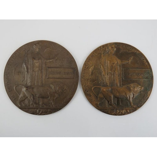 235 - Two British First World War bronze death plaques to Thomas Grant and Samuel Lawson. (2 items) 12 cm ... 