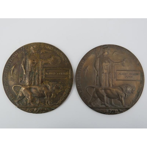 237 - Two British First World War bronze death plaques to Robert Cullen and Albert Ernest Dunn. (2 items) ... 