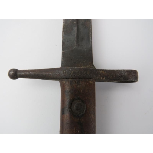 278 - An Italian M1891 bayonet with scabbard, 19th century. 43.1 cm total length.
Condition report: Some a... 