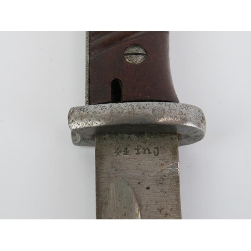 288 - A WWII German K98 Mauser Bayonet. 38.5 cm length.
Condition report: Some age related wear as illustr... 