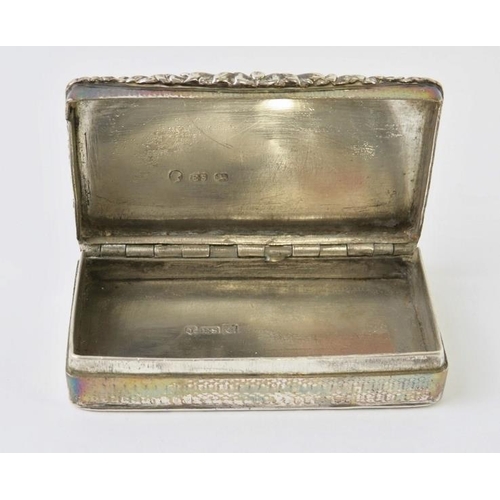 365 - An early Victorian silver snuff box with engraved decoration, hallmarked for Birmingham 1843, maker ... 