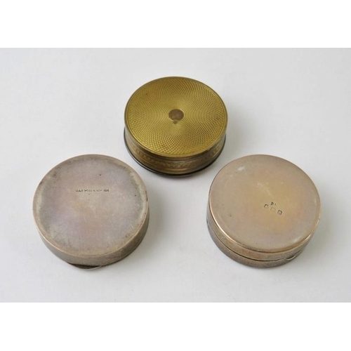 368 - Three small antique compacts to include one silver with tortoiseshell lid, hallmarked for London 190... 