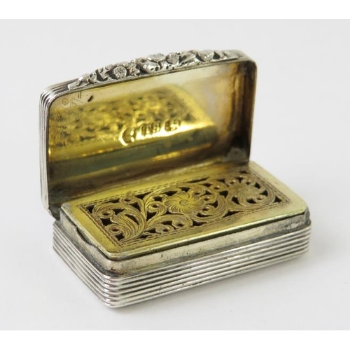 390 - A George IV silver vinaigrette with engraved exterior, gilded interior, floral and foliate grille, a... 