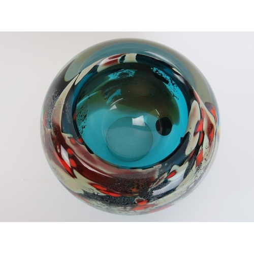 49 - A studio art glass bowl by Peter Layton, late 20th century, signed. 18.5 cm diameter.
Condition repo... 