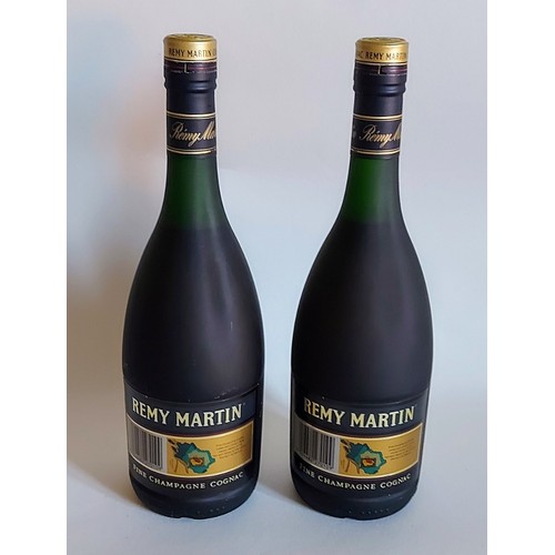 342 - 2 bottles of Remy Martin VSOP Fine Champagne Cognac, 70cl, 40% vol. (2)