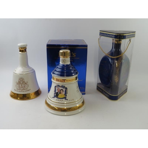 344 - 3 bottles: 1 ceramic decanter of DimpleSuperior DeLuxe Whisky, 75cl, 43% vol; one ceramic Bell's dec... 