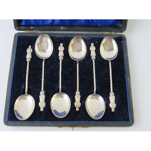 388 - A set of six Edwardian silver apostle teaspoons in case. Hallmarked for Birmingham 1903, maker Willi... 