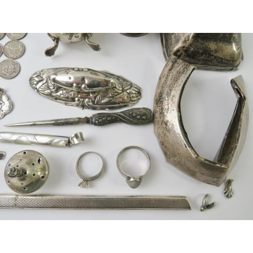 390 - A quantity of broken and damaged hallmarked silver items and silver coinage. Approx gross weight 154... 