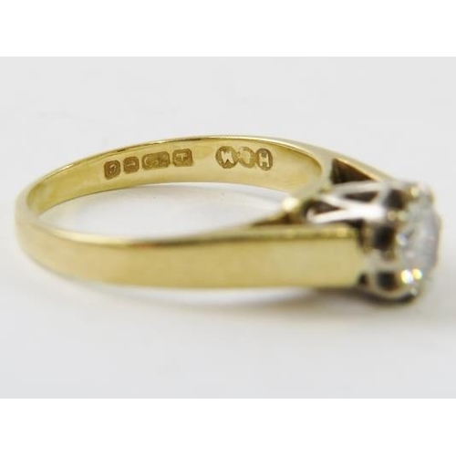 454 - An 18ct gold and diamond solitaire ring, the round brilliant cut diamond approx 0.50cts illusion cla... 