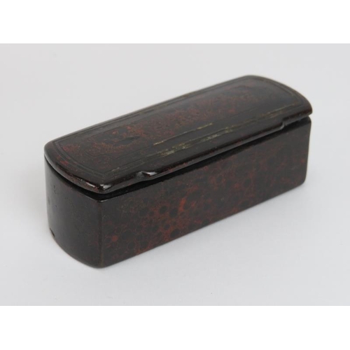 71 - A mixed group of collectable items. Comprising a turned oak table top snuff box and a marbled black ... 