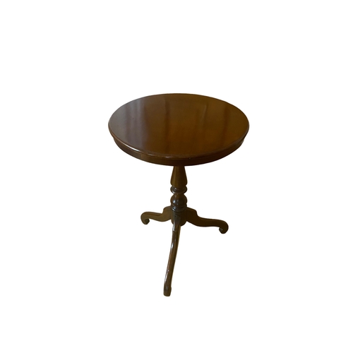 165 - Georgian Style Mah Wine Table 
50cm Diam x 72cm