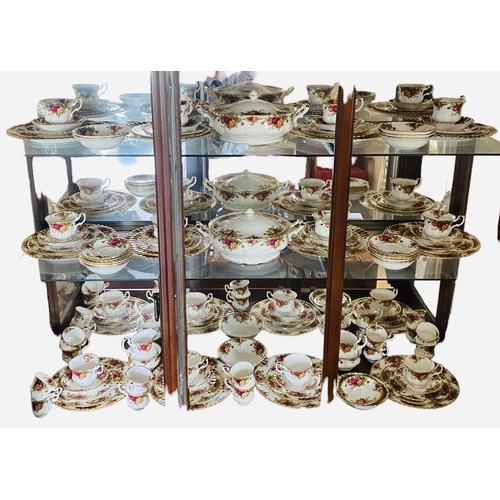 219 - 93 Piece Royal Albert Old Country Rose (12 Place Setting)