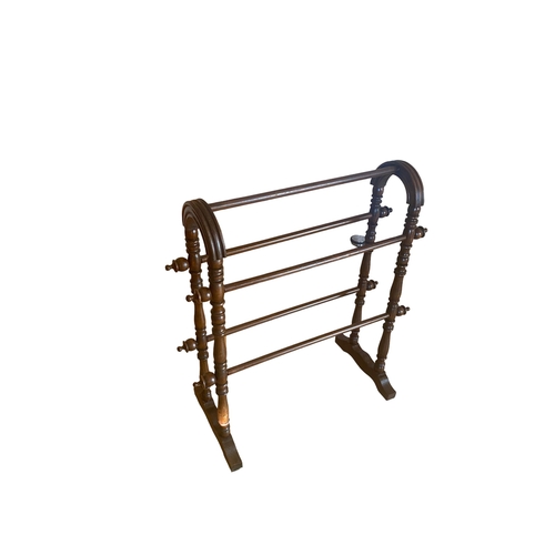 362 - Mah Towel Rail