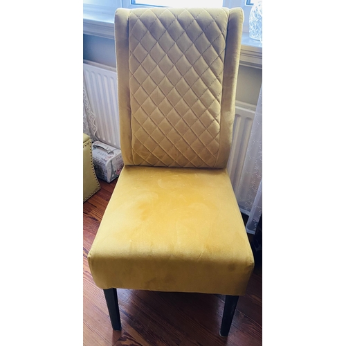 106 - Velvet Single Chair