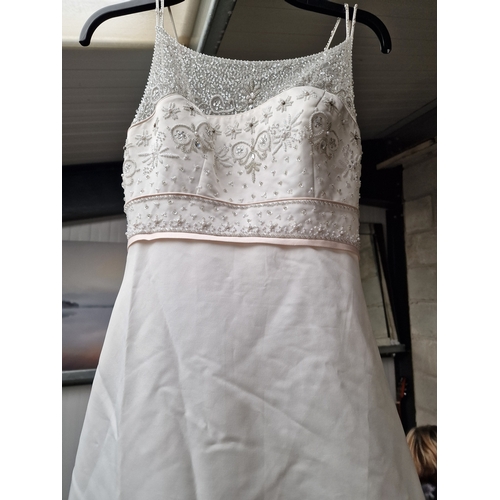 486 - NEW Wedding dress size 10