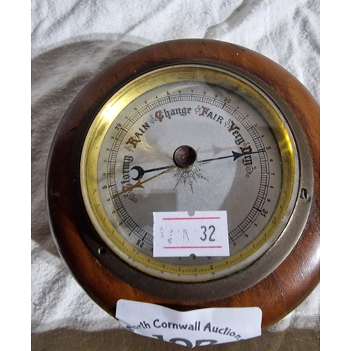 192 - Small barometer