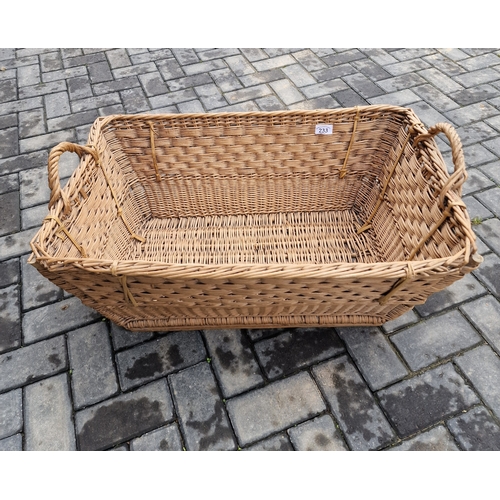 233 - Vintage laundry basket 85x60cm