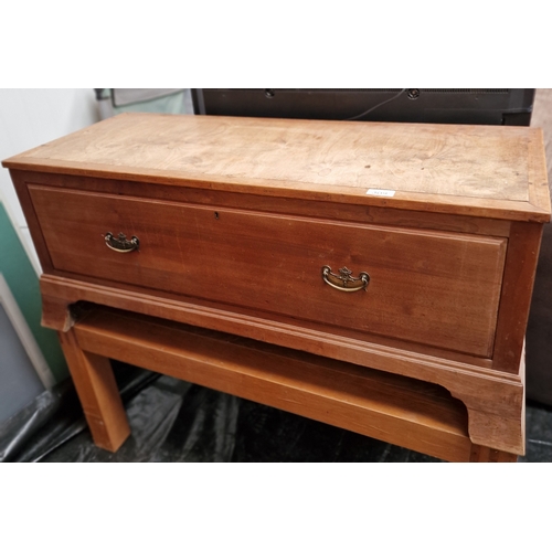 309 - Ottaman storage chest