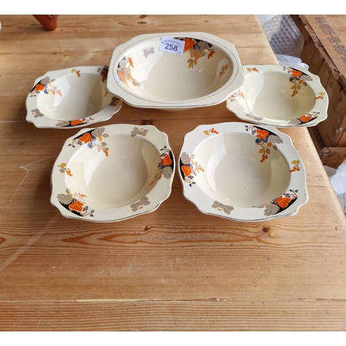 258 - Honey glaze fruit bowl and 4 dishes