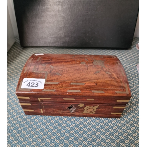 423 - Brass inlaid Walnut jewellery box