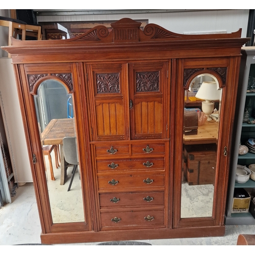 171 - Edwardian 3 piece wardrobe 220x200x52cm