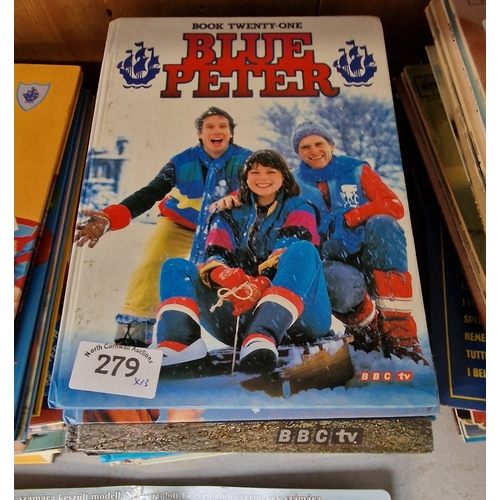 279 - 13 vintage Blue Peter Annuals