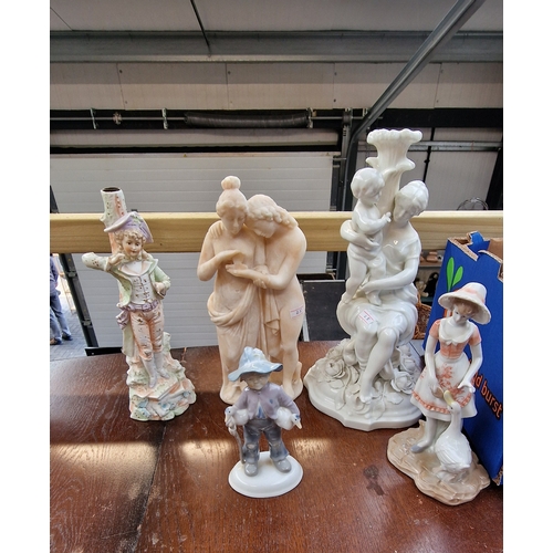 291 - 5 pieces of French style figurines