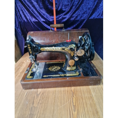 80 - Vintage 1903 Singer sewing machine hand crank model in box with key