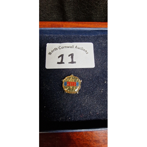 11 - The veterans Rosette 1815 pin badge