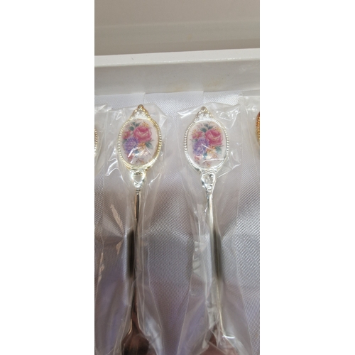 129 - Royal Country Meadow silver plate pastry forks