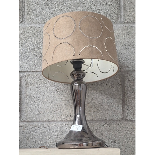 22 - Modern table lamp