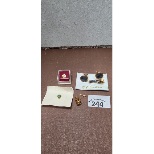 244 - Collection of Jewellery