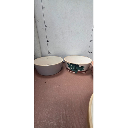 260 - 4 Vintage Ceramic Bowls