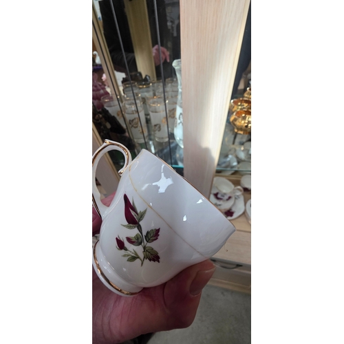 36 - Duchess bone China rose pattern tea set