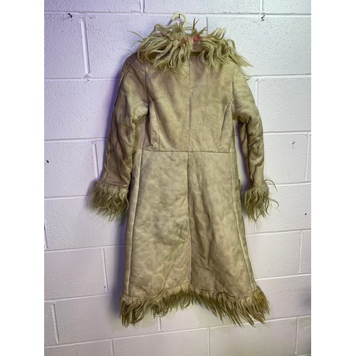 56 - Vintage Ladies Natural Sheepskin Afghan Coat no size, but likely Small