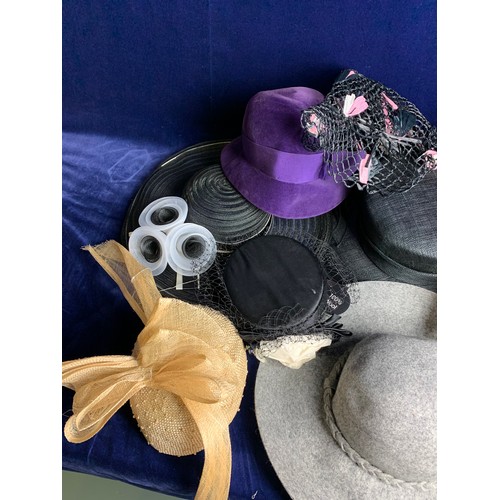 33 - Collection of Ladies Dress and Summer Hats