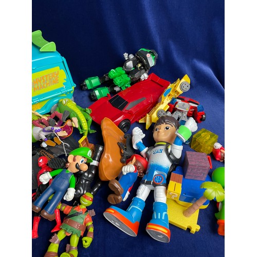 21 - Children's action Figure Toys etc.