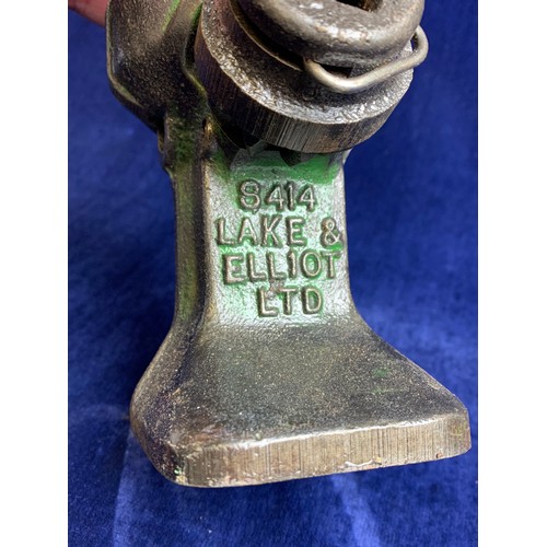 128 - Vintage Lake and Elliot S414 15CWT Screw Type Bottle Jack