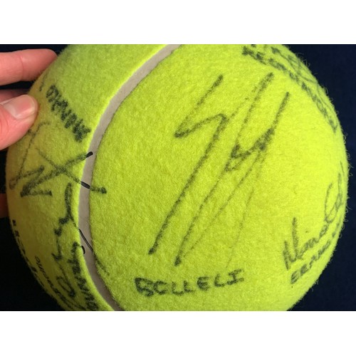 39 - Large Tennis Ball Signed by many Australian Open 2009 Players - Roddick, Murray, Verdasco, Hantuchov... 