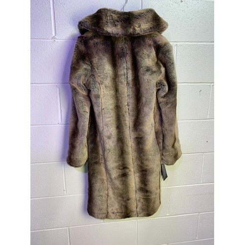 62 - Ellen Tracy Faux Fur Ladies Coat in Medium - New with Tags