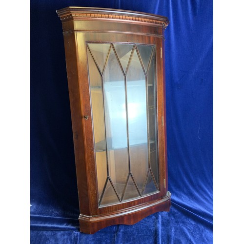 147 - Edwardian Style Corner Unit