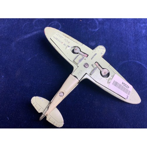 12 - Dinky Toys Meccano Spitfire 719 - GA42354