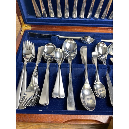 47 - Vintage Housley Penthouse Stainless Cutlery Canteen & Estyma Clock