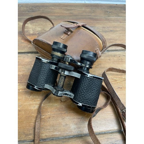 48 - Vintage 8x25 Binoculars By Owen Leeds in Leather case GA361790019565