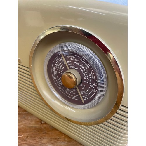 55 - BUSH Vintage Style Radio